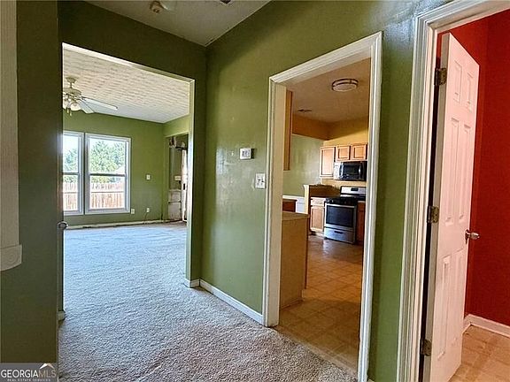 3rd image of 482 Marsh Lake Rd