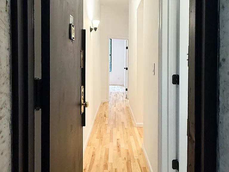 312 W 20th St #1D — Photo 1