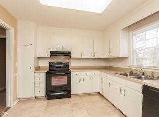 5842 Mullis Rd, Charlotte, NC 28215