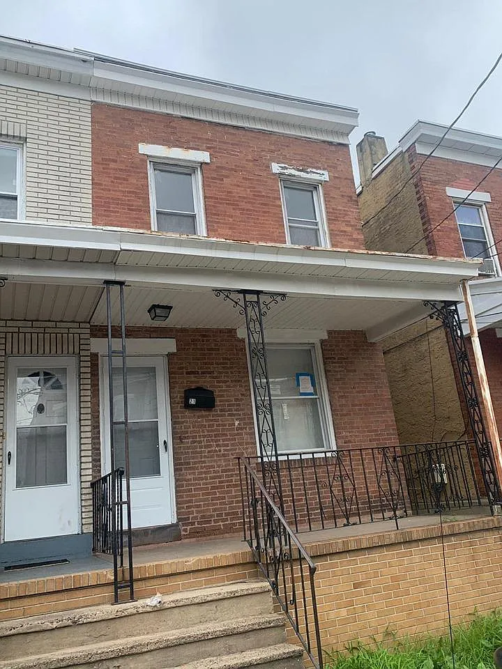 21 Dexter St photo 1