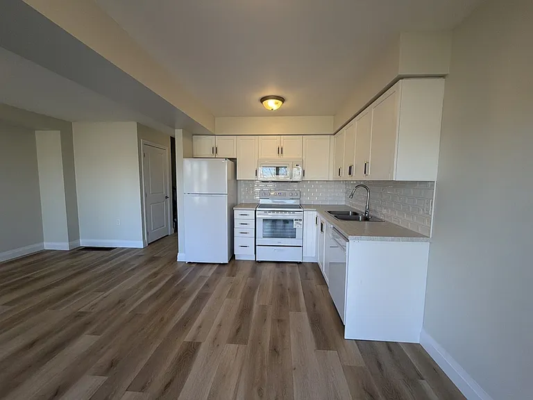 204 Alva St #26 — Photo 12