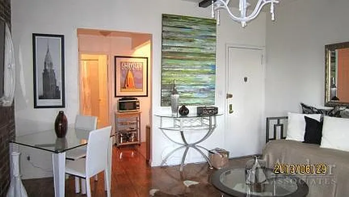 Rented by Anchor Associates | media 27