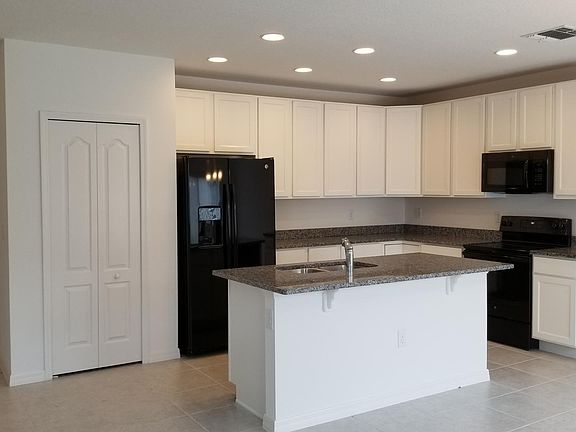 3rd image of 15120 Zenith Ave #9M5JZT