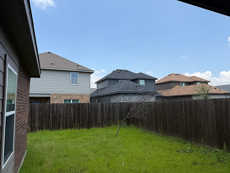 2237 Diamond Dr — Photo 36