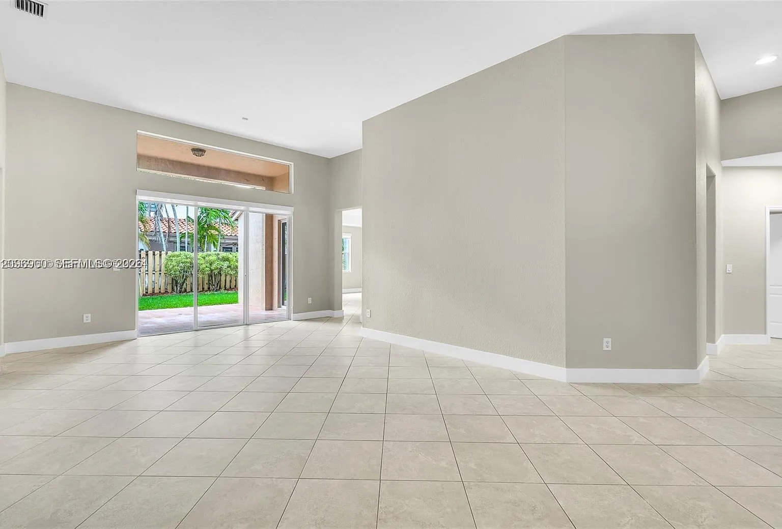 Nautica Plat — Photo 4