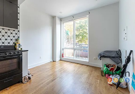 2nd image of 877 Park Ave #1F