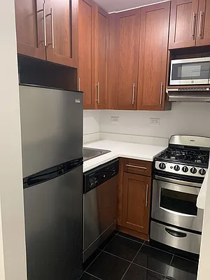 Rented by Urban Real Estate Inc | media 7