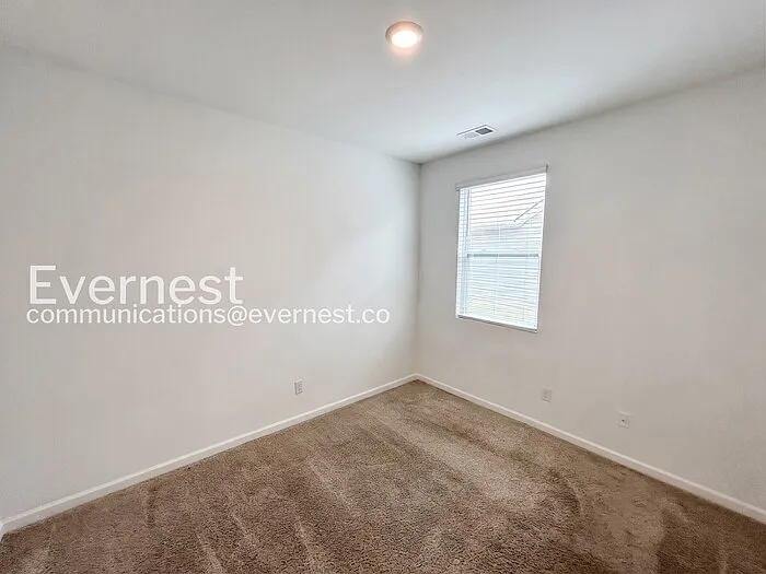 2124 Carefree Ln — Photo 12