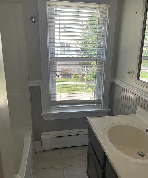 211 N Larch Ave — Photo 5