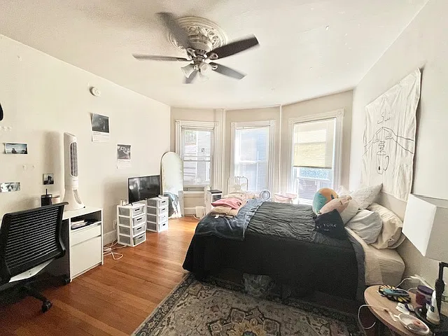 3 bed, 9999 sqft, $4,900 — Photo 2