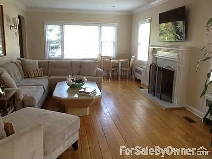 1st image of 99 Kings Ave