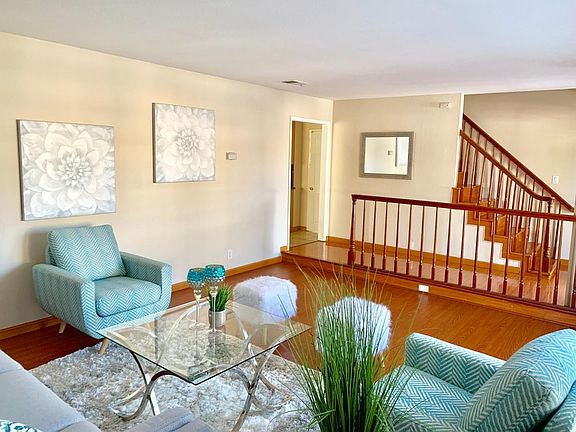 4th image of 1583 Endicott Dr