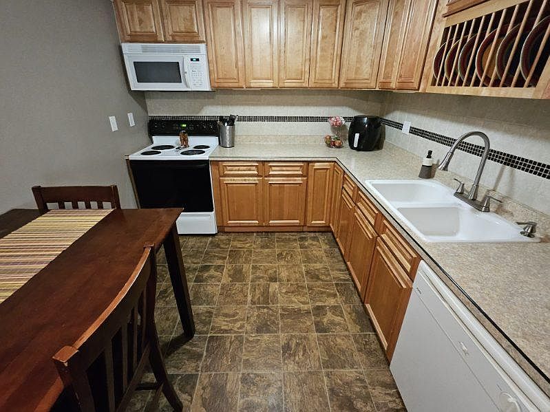1st image of 309 North St APT 28