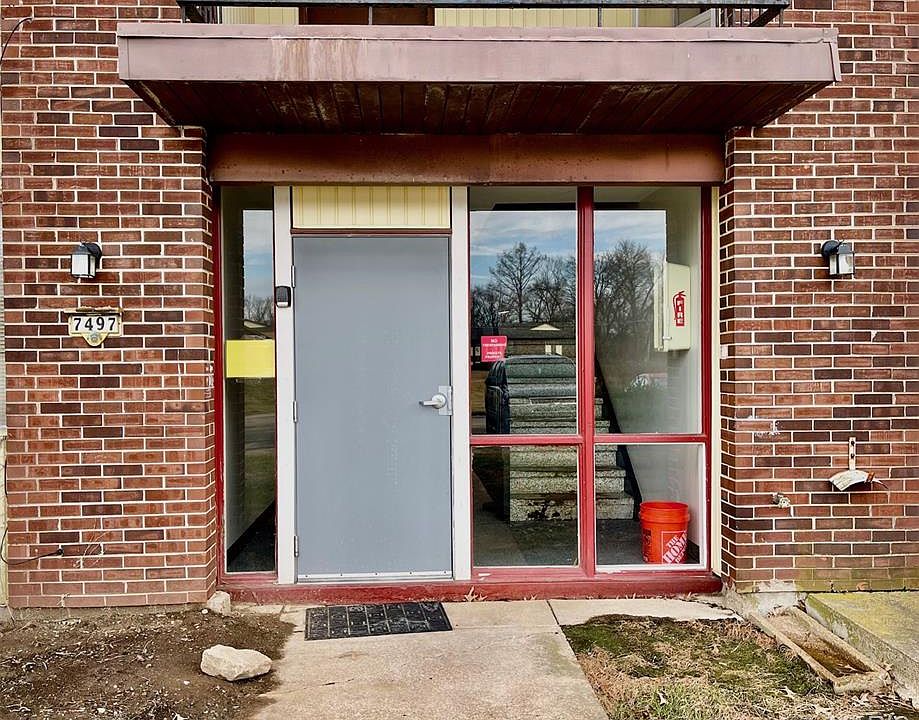1st image of 7497 Hazelcrest Dr APT G