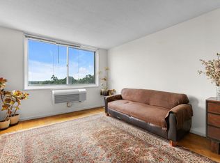 118-18 18th Un, Kew Gardens, NY 11415