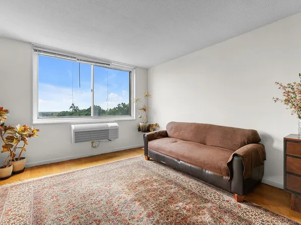 118-18 18th Un, Kew Gardens, NY 11415