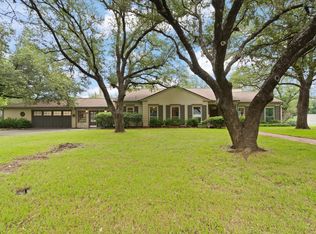 903 Prairie Ave, Cleburne, TX 76033