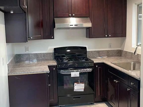 2nd image of 33062 Adelfa St