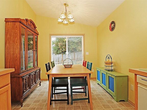 5th image of 6309 52nd St NE #B