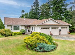 5920 Mosley Rd, Comox Valley, BC V9J 1W4
