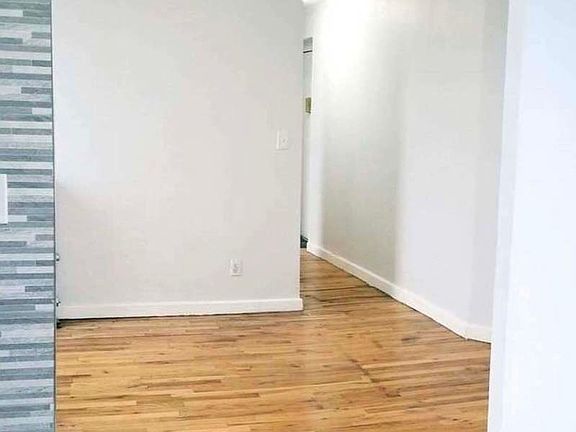 4th image of 1120 Fox St APT 4C