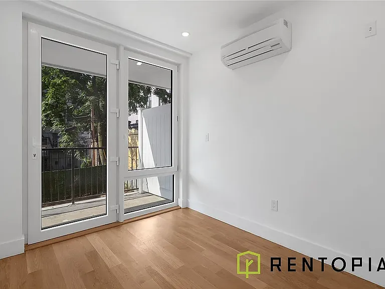 352 Meeker Ave #501E — Photo 7