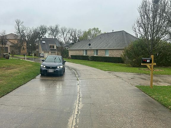 5th image of 136 April Cv