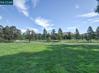 2308 Tice Creek Dr APT 5, Walnut Creek, CA 94595