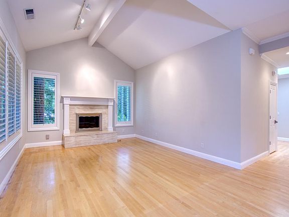 5th image of 100 Del Carlo Ct