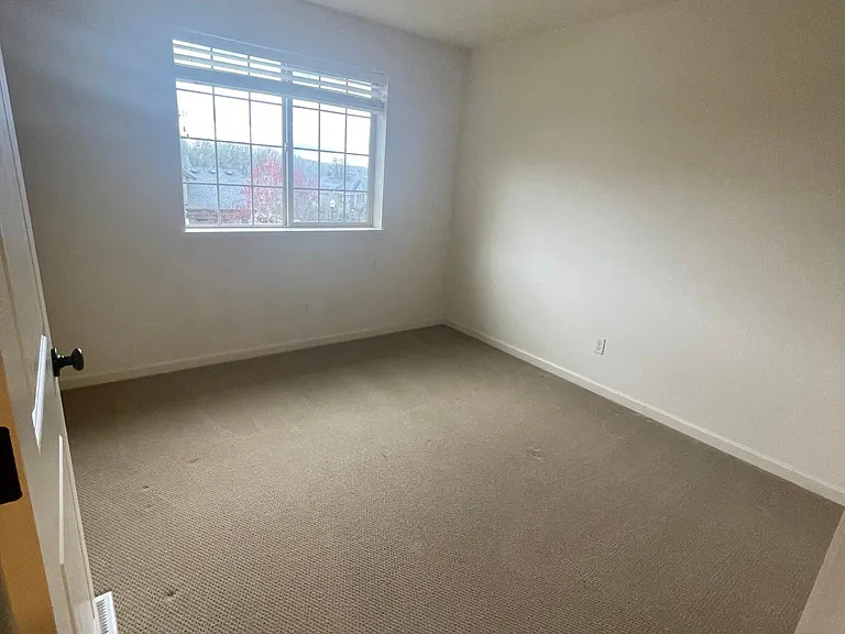 16425 NW Rossetta St — Photo 13