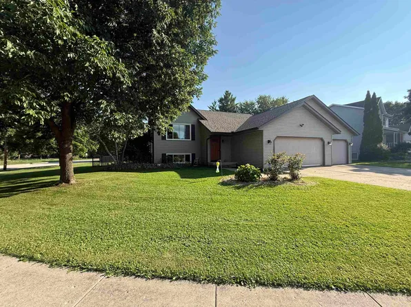 521 Sleepy Hollow Ln, Marshall, WI 53559