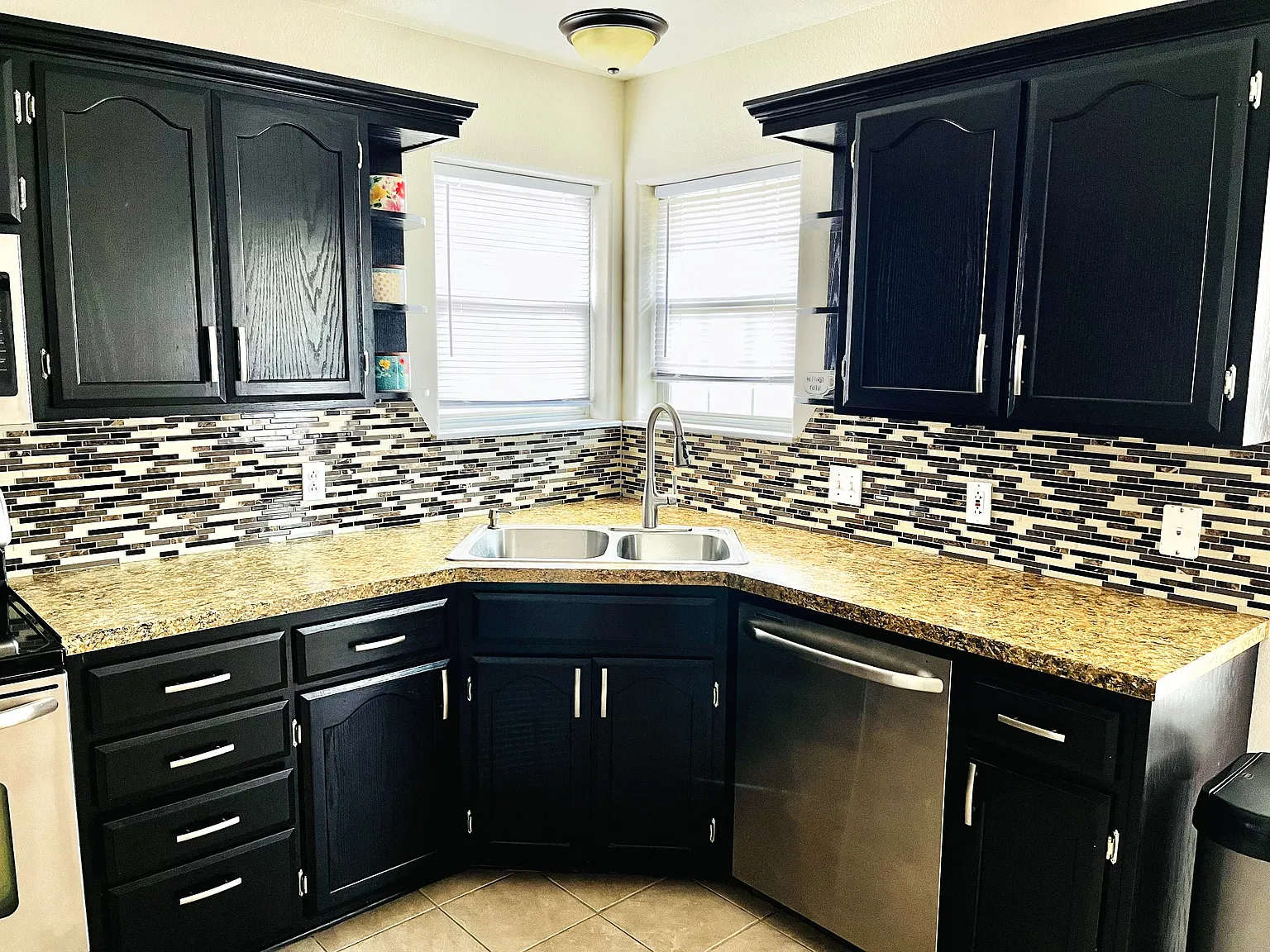 3 bed, 1390 sqft, $3,800 — Photo 4