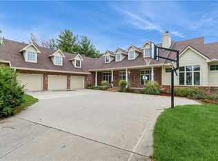 5535 Little Leaf Trl, West Des Moines, IA 50266