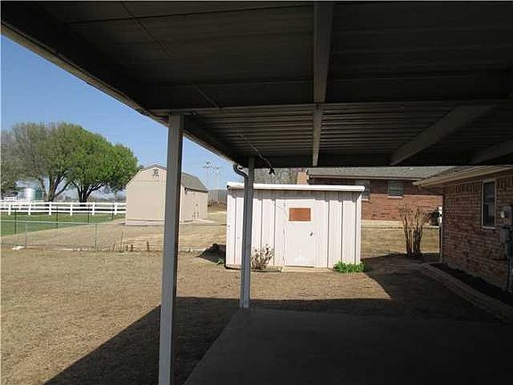 5th image of 417 Linda Ln