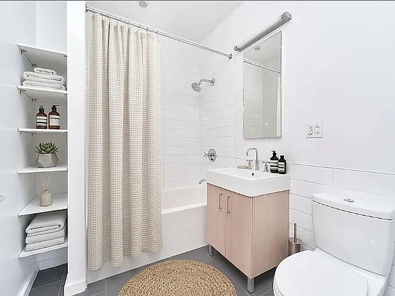 5th image of 53 Hope St #420