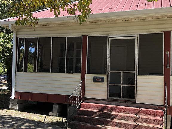 2nd image of 1224 33rd Ave
