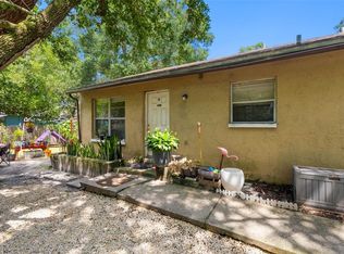 9406 N Hartts Dr, Tampa, FL 33617