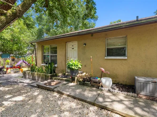 9406 N HARTTS DRIVE, TAMPA, FL 33617
