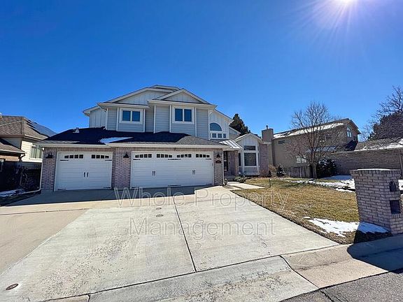 2nd image of 643 Manorwood Ln