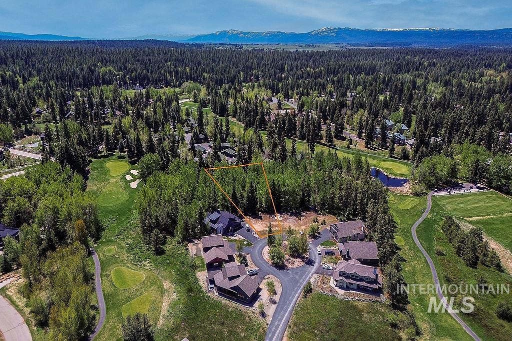 320 Mountain Cove Ct