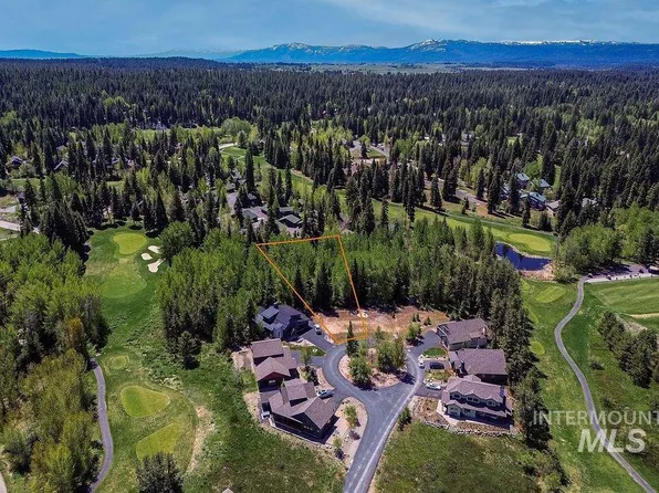 320 Mountain Cove Ct, McCall, ID 83638