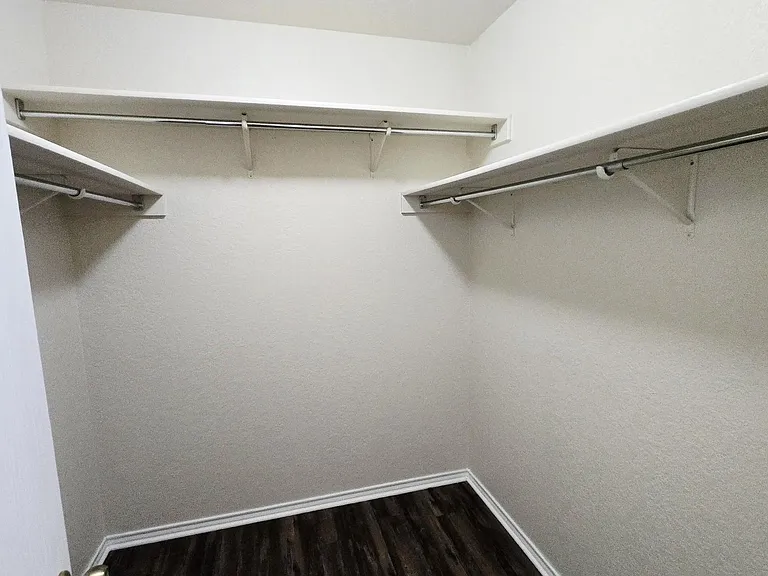 8015 Thicket Pass — Photo 19