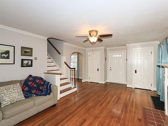 5th image of 7731 Bowen Ave