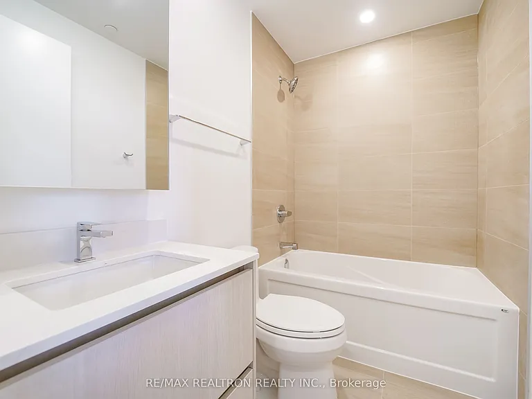8188 Yonge St #627 — Photo 16