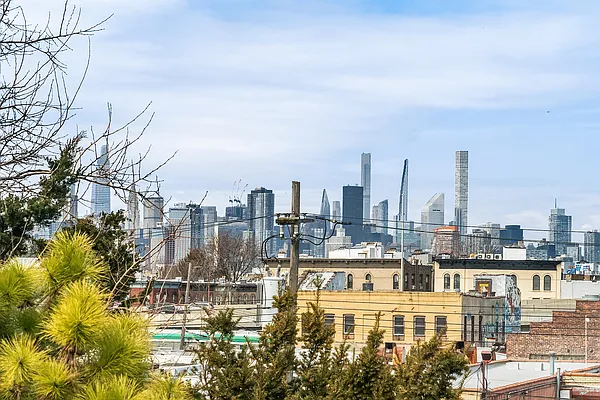 Rented by Douglas Elliman | media 24