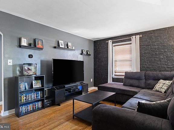 4th image of 118 Rockwood Ave