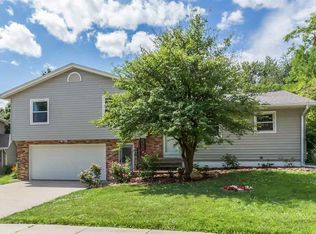 51 Ealing Dr, Iowa City, IA 52246