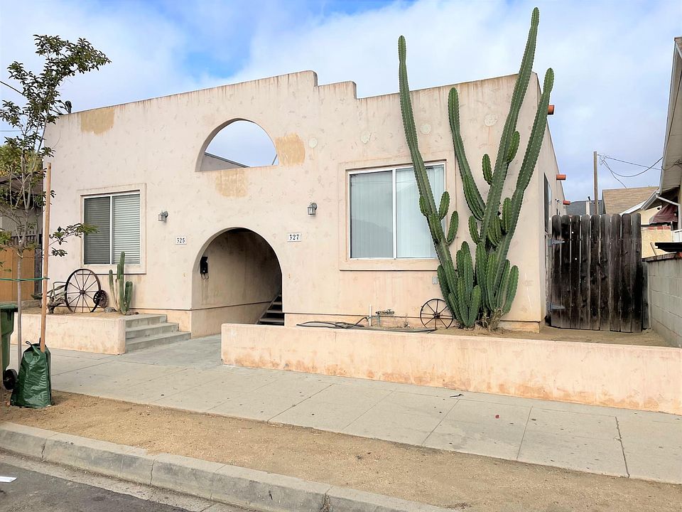 1st image of 327 N Grand Ave