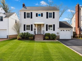 49 Amherst Pl, Livingston, NJ 07039