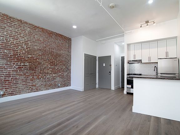 5th image of 64 E 129th St APT 3
